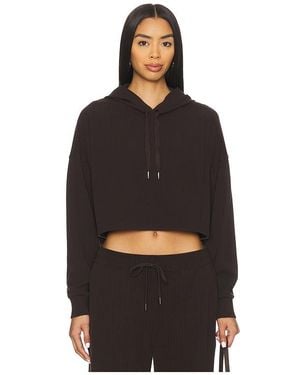 Beyond Yoga Breathe Easy Ribbed Cropped Hoodie - Black