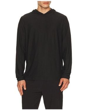 Vuori Strato Tech Hoodie - Black
