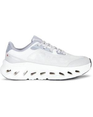 On Shoes Cloudtilt Remix Sneaker - White
