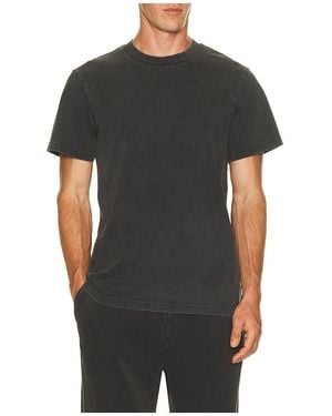 Entire studios T-Shirts Standard - Schwarz