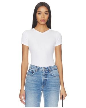 GRLFRND Camiseta V-Neck Slim Fit Tee En Color Blanco Talla (También En S, Xxs) - Azul