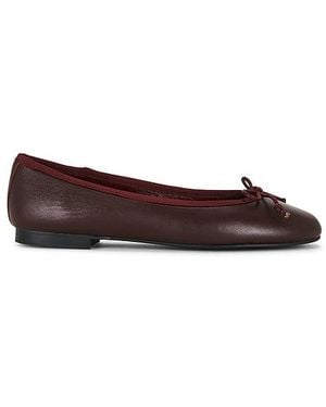 Tony Bianco Zapato Plano Comma Ballet En Color Vino Talla (También En 6, 6.5, 7, 7.5, 8, 8.5, 9, 9.5, 11) - Blanco
