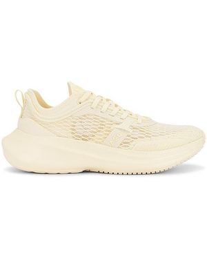 Athletic Propulsion Labs Sneakers Euphoria - Weiß
