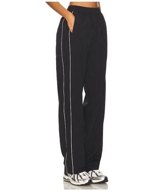 WellBeing + BeingWell Hose Terra - Schwarz