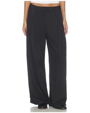 ALL THE WAYS Sennie Pleated Pant - Black