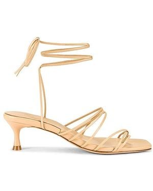 LPA Tacón Lucia En Talla (También En 6, 6.5, 7, 7.5, 8, 9) - Neutro