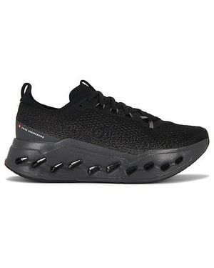 On Shoes Cloudsurfer Max - Black
