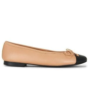 Tony Bianco Zapato Plano Cappa En Color Rubor Talla (También En 5, 5.5, 6, 6.5, 7, 7.5, 8, 8.5, 9, 9.5, 11) - Blanco