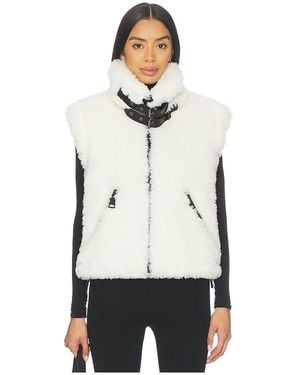 Sam. Sherpa Vest - White