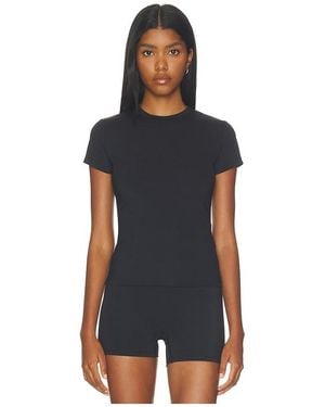 ADANOLA TOP MANCHES COURTES ULTIMATE en Black - Noir