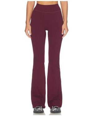 437 The Leisure Pant - Red