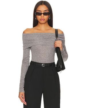 RUE SOPHIE Triomphe トップ - ブラック