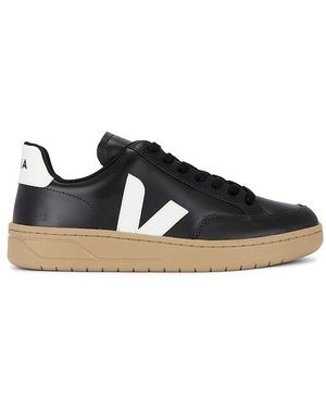 Veja Sneakers V-12 - Schwarz