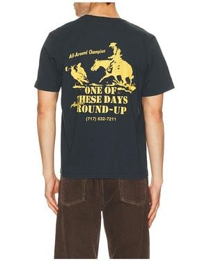 One Of These Days Shirt Round - Schwarz