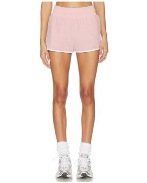 Varley Short Para Correr Arlington En Color Rosado Talla (También En S, Xl) - Blanco