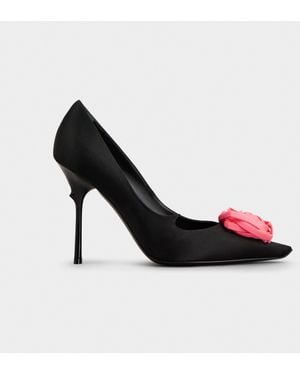 Roger Vivier Rose Vivier Pumps - White
