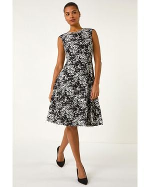 Roman Floral Puff Print Gathered Stretch Midi Dress - Black
