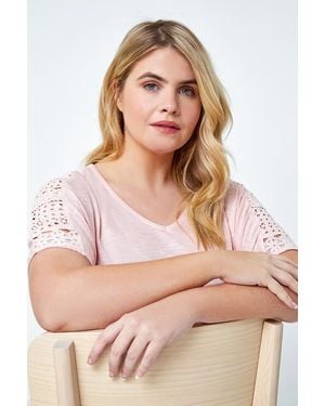 Roman Curve Lace Trim V-Neck T-Shirt - Natural