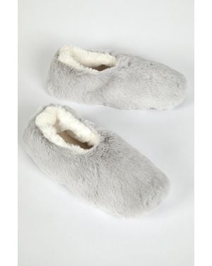 Roman Fluffy Faux Fur Lofty Slippers - White