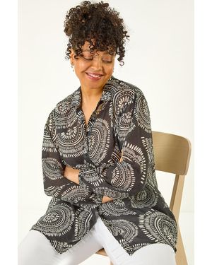 Roman Curve Abstract Print Woven Shirt - Black