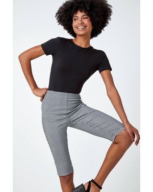 Roman Knee Length Gingham Elastic Waist Shorts - White