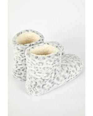 Roman Leopard Print Fur Bootie Slipper - White