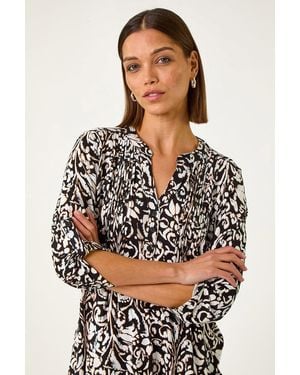 Roman Abstract Print Pintuck Shirt - Black