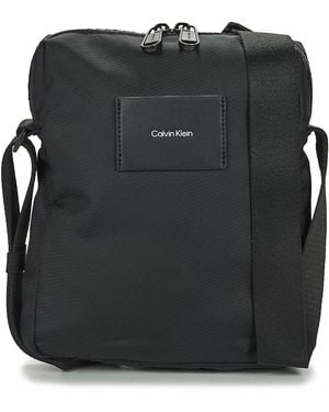 Calvin Klein Ck Must T Reporter Pouch - Black
