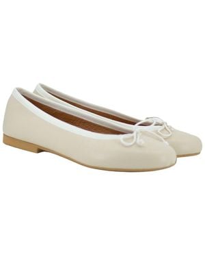 Menina Step Carennac Leather Flat - White