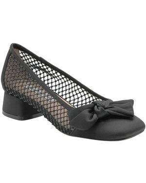 Charles David Zola Pump - Black