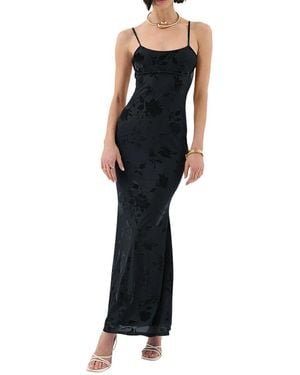 Extro & Vert Isabella Maxi Dress - Black