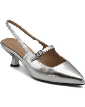 Adrienne Vittadini Scooter Pump - Metallic