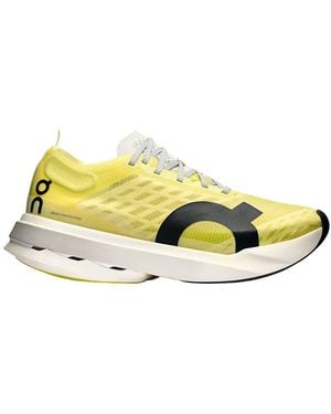 On Shoes Cloudboom Strike Trainer - Yellow