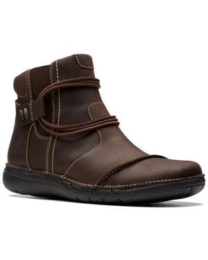 Clarks Un Loop Leather Boot - Brown