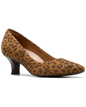 Clarks Kepley Vine Leather Pump - Brown