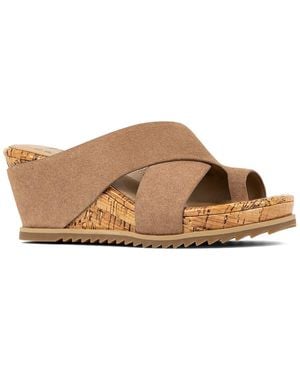 Donald J Pliner Sisu Leather Sandal - Brown