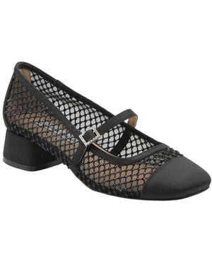Charles David Zoobie Pump - Black