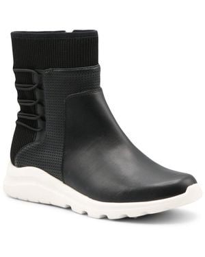Adrienne Vittadini Tabby Boot - Black