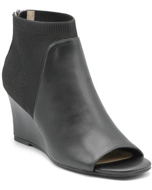 Adrienne Vittadini Aria Shootie - Black