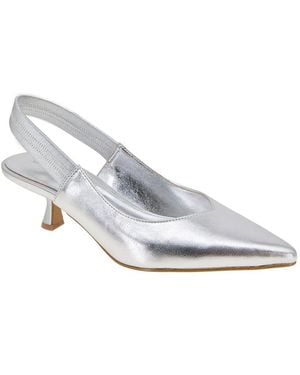 BCBGeneration Kayla Pump - White