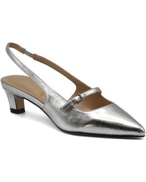 Charles David Adria Pump - Metallic