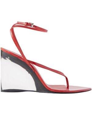 Alaïa Tong 90 Patent Leather Wedge Sandals - Pink
