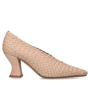 Bottega Veneta Almond Leather Court Shoes - Pink