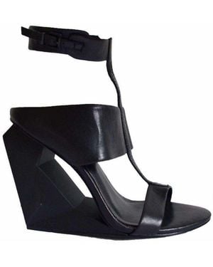 BCBGMAXAZRIA Noella Cutout Wedge Sandal - Black