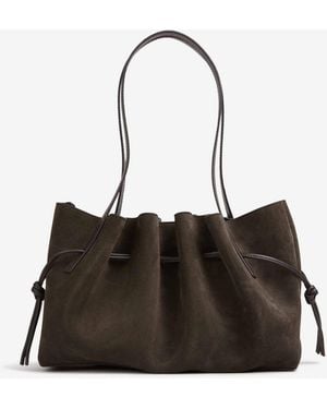Yuzefi Scallop Shoulder Bag - Black