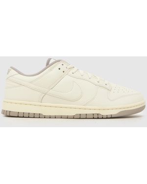 Nike Dunk Trainers - White