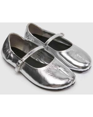 schuh Lusan Split Toe Leather Ballet Flats - Metallic