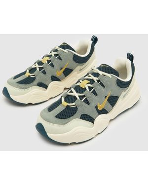 Nike Tech Hera Trainers - Green