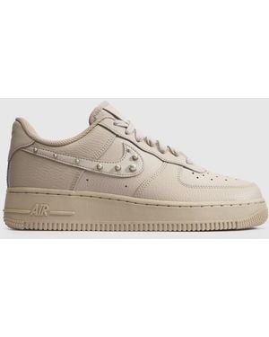 Nike Air Force 1 Trainers - Natural