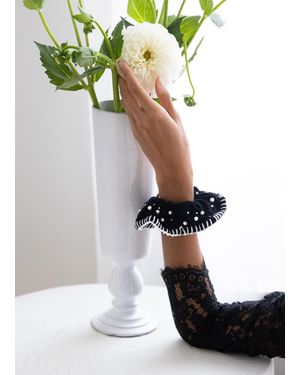 Sea Pearl Scrunchie - Black